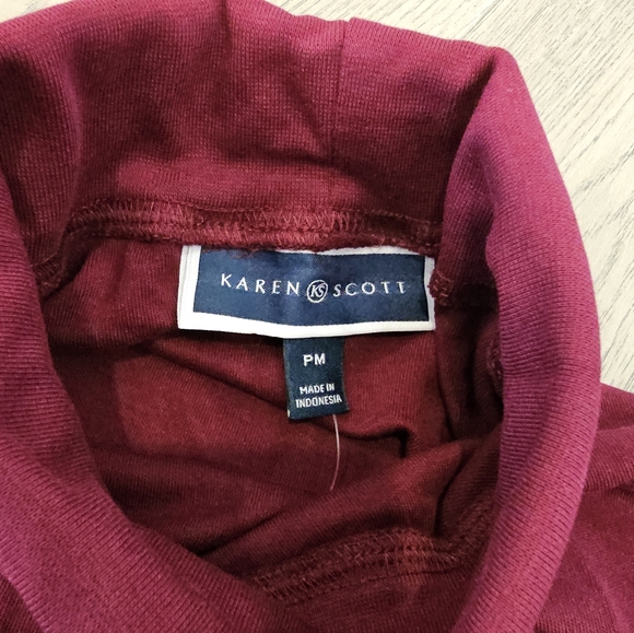 Long Sleeve Burgundy Ladies Turtleneck - Picture 3 of 3